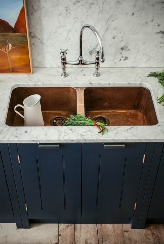 This is one of the more beautiful kitchen combos I have run across in my countless hours of obsessing and planning our new kitchen. [Source: Remodelista]