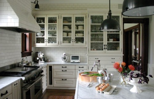 This stunning kitchen from Kitchen Lab Design is amazing. [Source: Kitchen Lab Design]